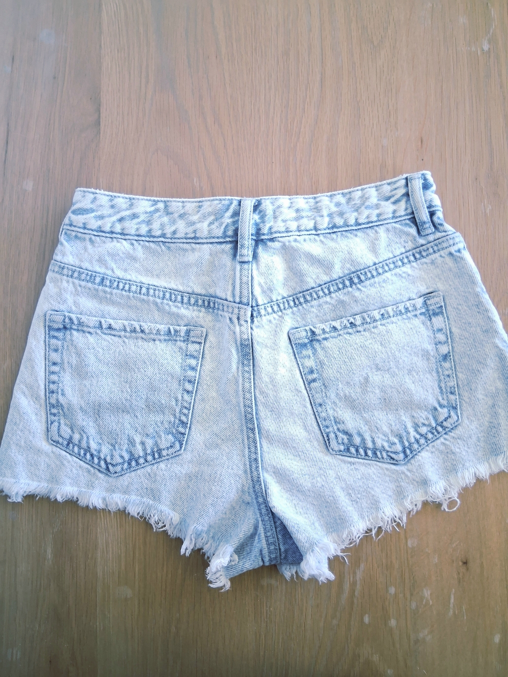 PACSUN - LIGHT WASH DENIM SHORTS🧭🦋🌼 - Picture 3 of 4